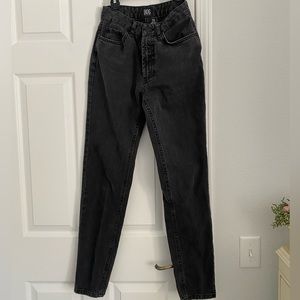 BDG MOM HIGH RISE JEAN - Washed black color - Size 24, 28 in in-seam
